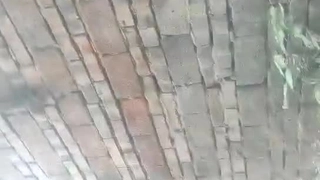 中年恩爱少妻瞒着丈夫吃粗鸡巴，一边流泪一边抽泣，友田绫香