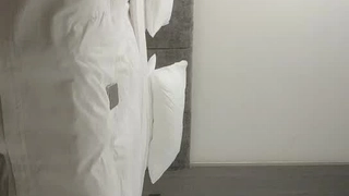 Tony用他那巨大的黑人成员满足了Ivys的欲望