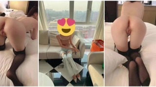 淫荡眼镜骚熟女！驾车户外自慰！开档黑丝肥逼，夹子夹住阴蒂，跳蛋双洞齐开，手指猛扣太骚了