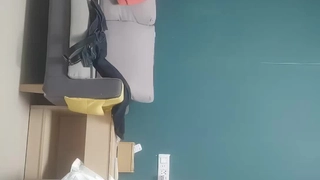 手机偷拍极品白嫩美乳女友做爱