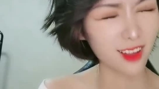 巨乳性感婊子让我连射两发