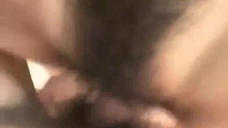 年轻和业余女孩在性爱录像带中变得淘气