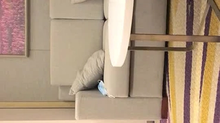 颜值清纯00后姐妹花,其中一个有点像迪丽热巴,和男闺蜜一起啪啪