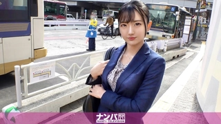 莎拉太郎狂野三人行,精液和牛奶在她的阴道里